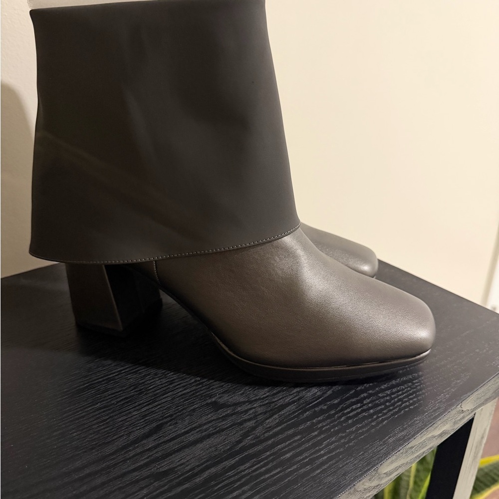 Chic Gray Heeled Boots